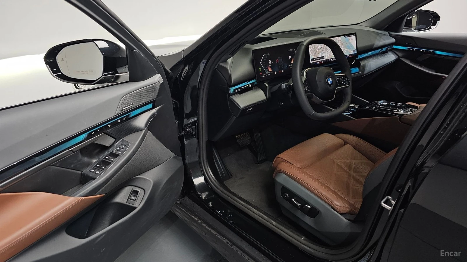 BMW 530 i - M PKG - DISTRONIC - 360 - HUD - ОБДУХ -ПОДГРЕВ, снимка 11 - Автомобили и джипове - 56311852