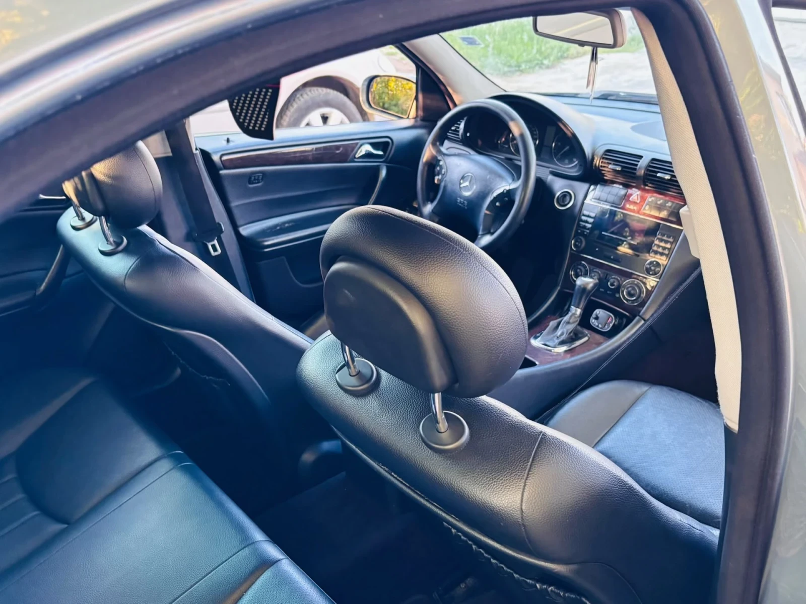 Mercedes-Benz C 200, снимка 7 - Автомобили и джипове - 56687816