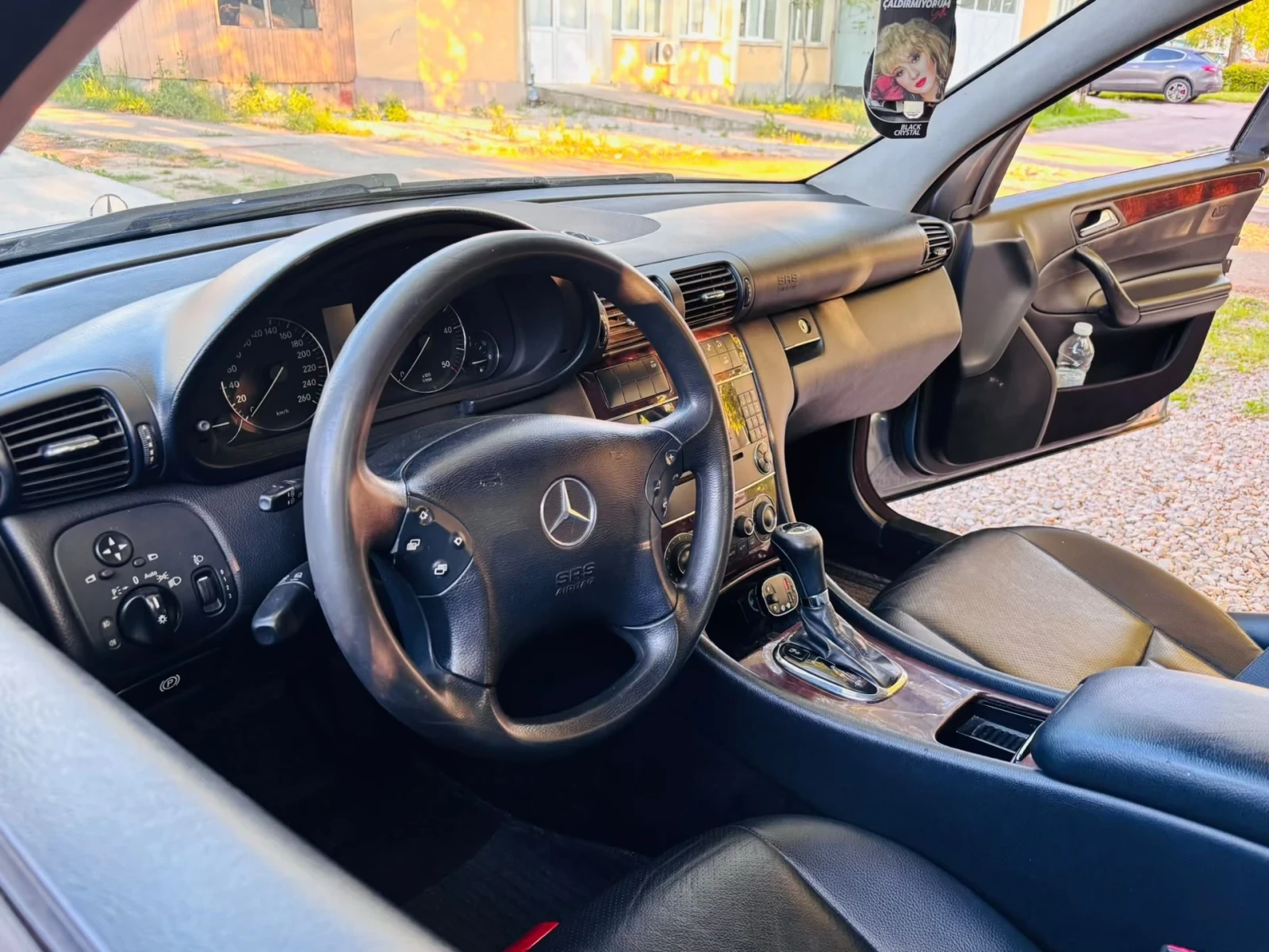Mercedes-Benz C 200, снимка 10 - Автомобили и джипове - 56687816