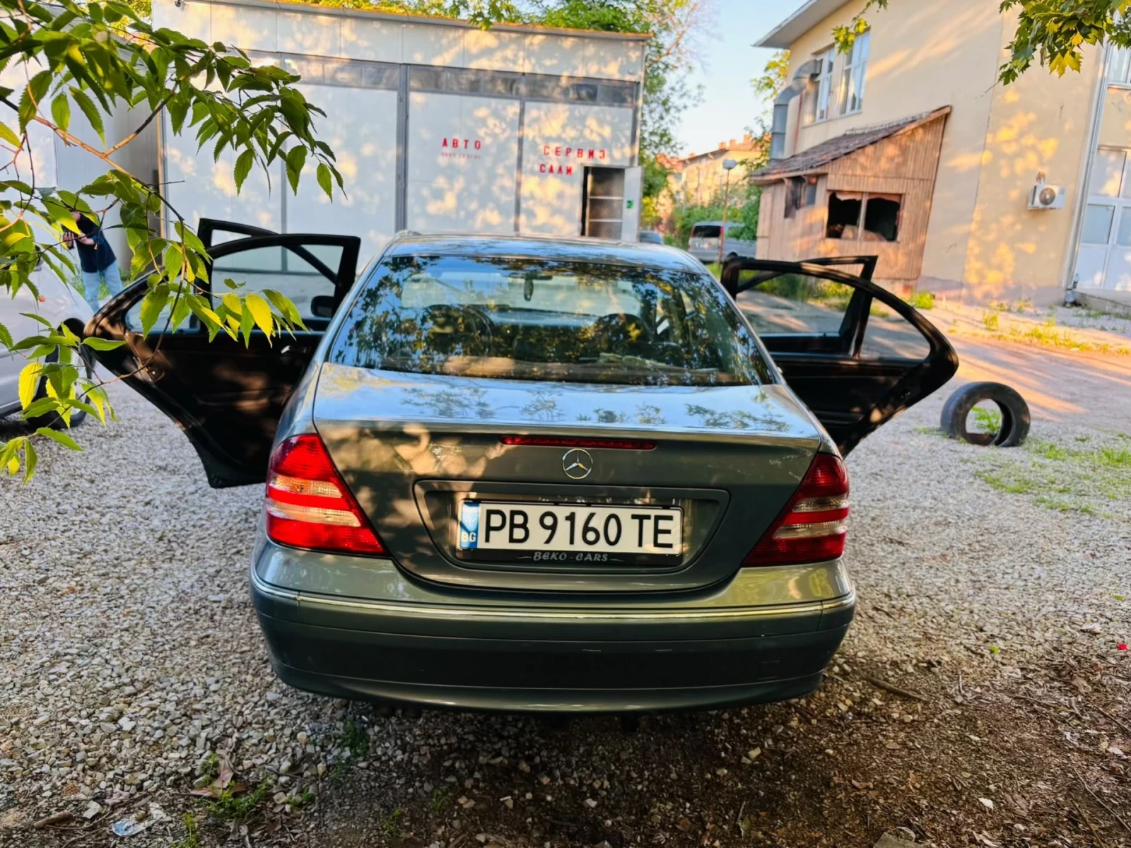 Mercedes-Benz C 200, снимка 3 - Автомобили и джипове - 56687816