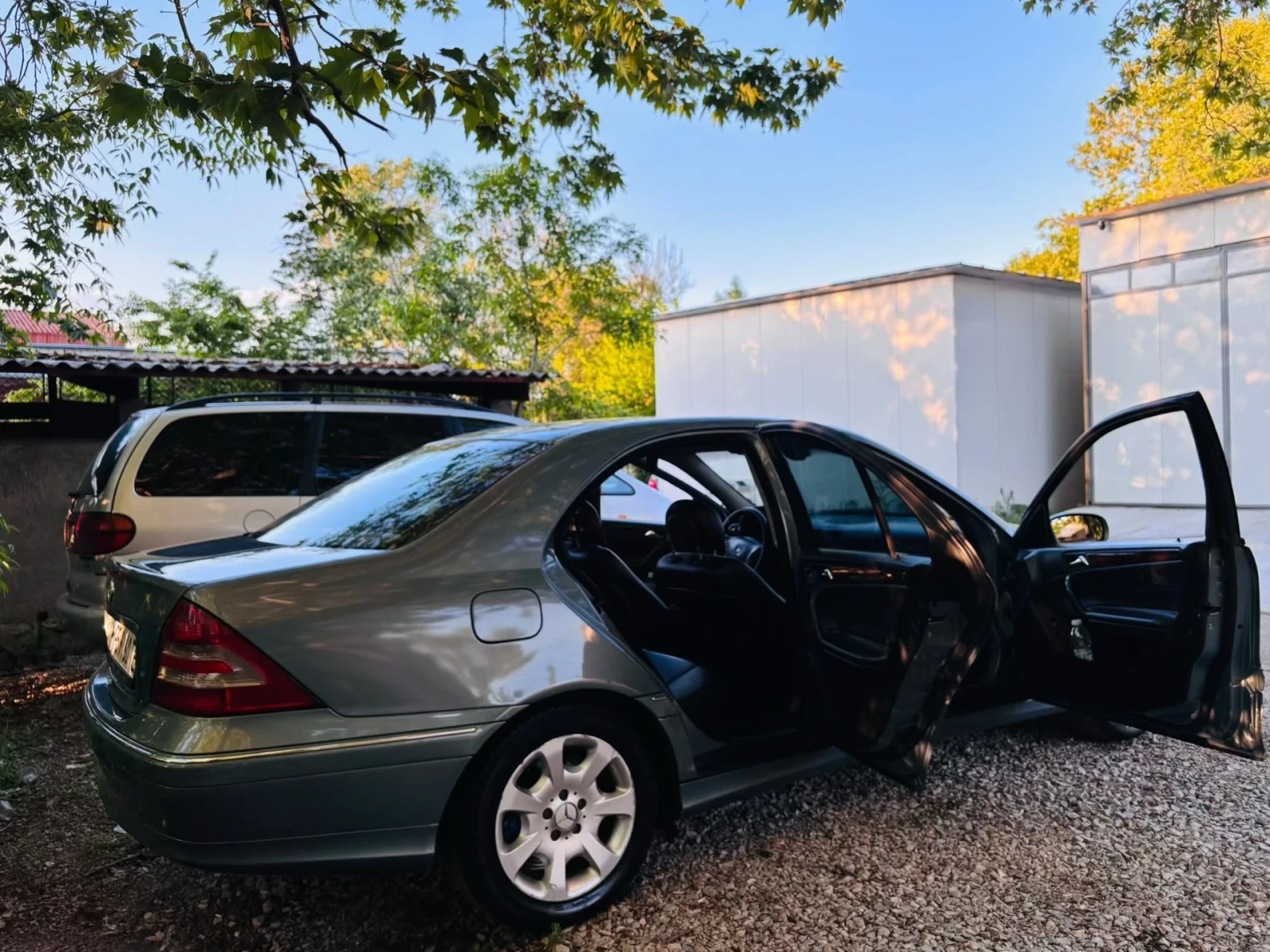 Mercedes-Benz C 200, снимка 6 - Автомобили и джипове - 56687816