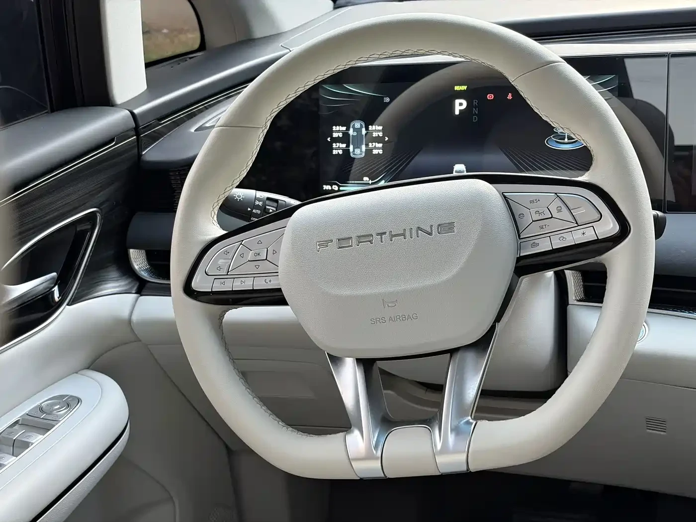 DONGFENG V9 1.5TD 200km Cloud Ladder Series Premium, снимка 14 - Автомобили и джипове - 56725097