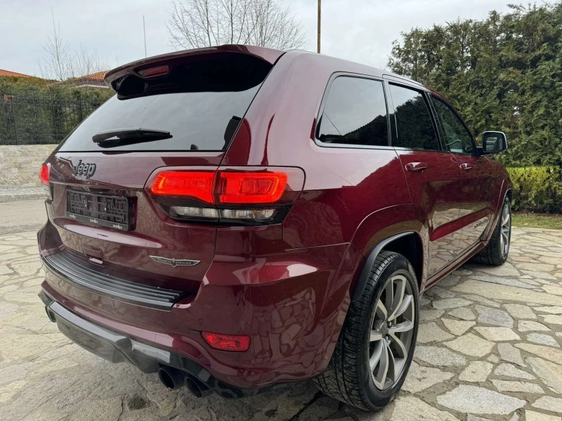 Jeep Grand cherokee TRACKHAWK 6.2L Hemi V8 НАЛИЧЕН, снимка 7 - Автомобили и джипове - 43675769