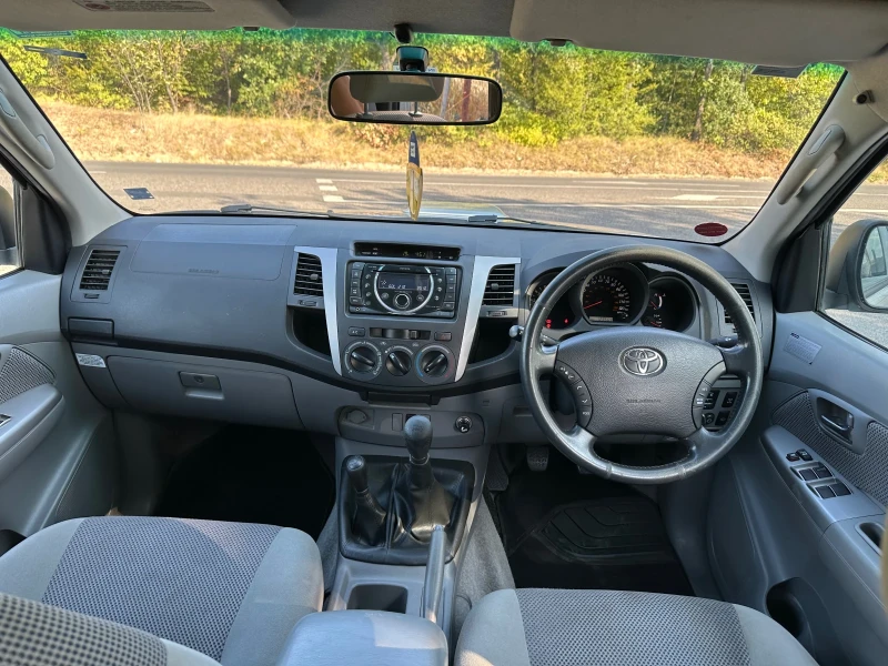 Toyota Hilux, снимка 12 - Автомобили и джипове - 47162174