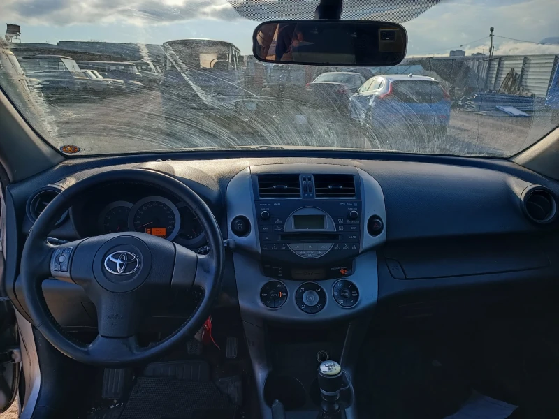 Toyota Rav4 2.2D4D, снимка 10 - Автомобили и джипове - 47925406