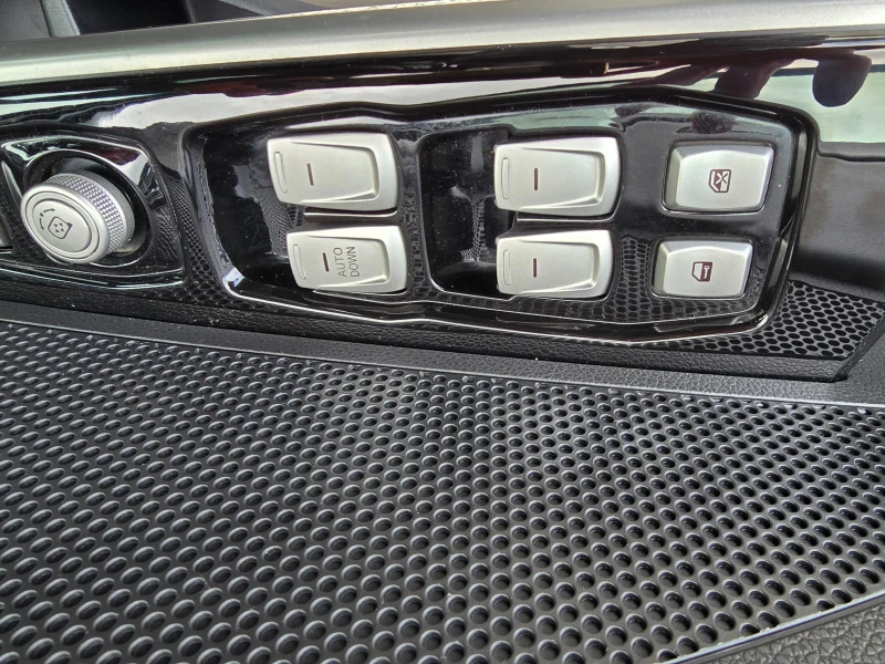 SsangYong Tivoli 1.6XDI-EВРО 6D-6КОРОСТИ-НАВИ, снимка 13 - Автомобили и джипове - 49770909