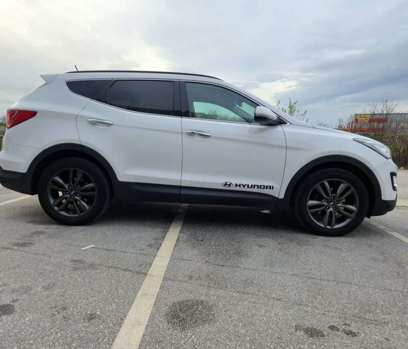 Hyundai Santa fe FULL 2.2CRDI 4WD PREMIUM 2015г., снимка 2 - Автомобили и джипове - 52459813