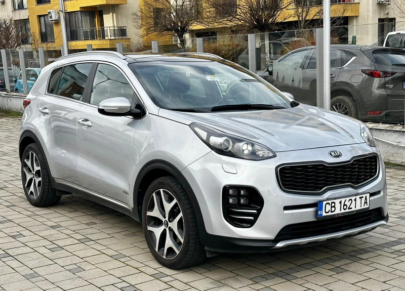 Kia Sportage 2.0 CRDi* GT AWD* Подгрев* Панорама* Камера* Keyle, снимка 3 - Автомобили и джипове - 52849193