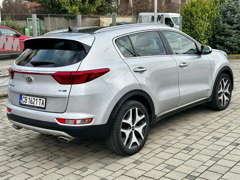 Kia Sportage 2.0 CRDi* GT AWD* Подгрев* Панорама* Камера* Keyle, снимка 4 - Автомобили и джипове - 52849193