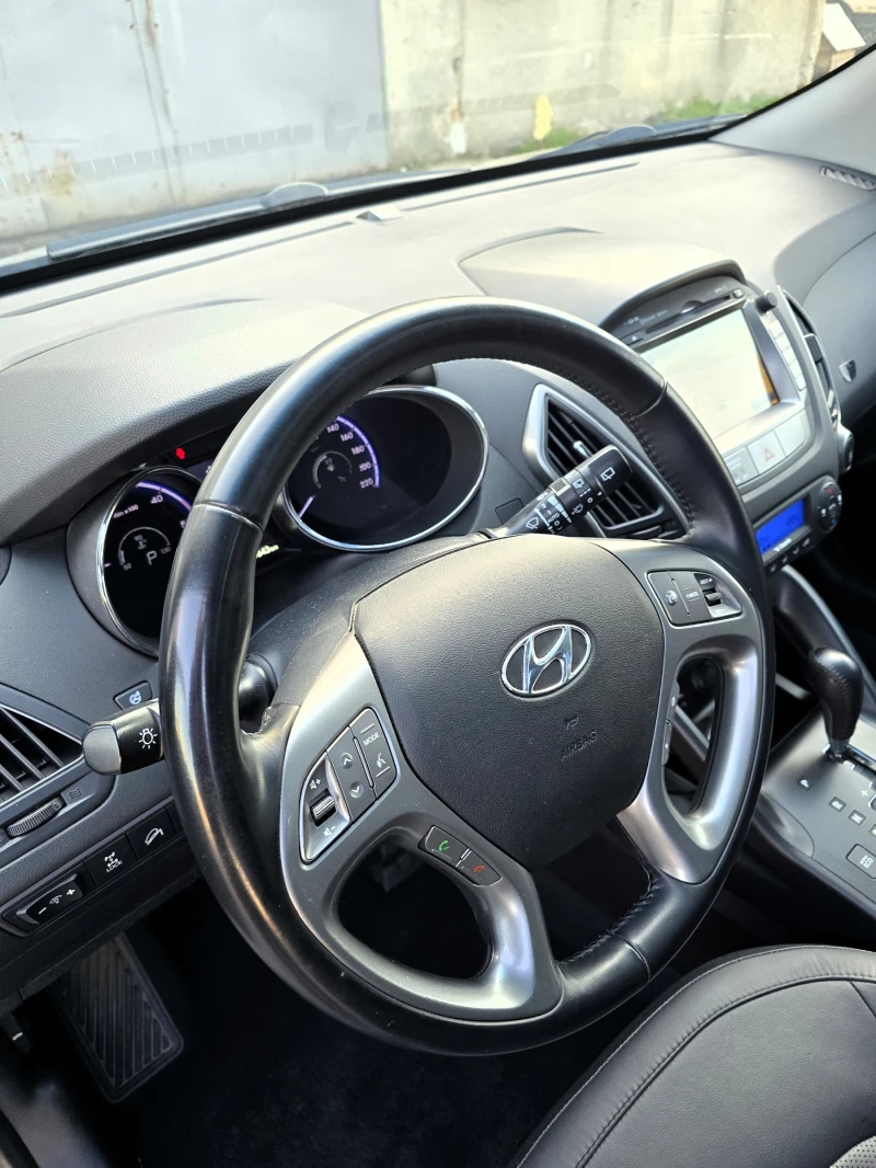 Hyundai IX35 2.0CRDI* 184* AWD* TUV, снимка 15 - Автомобили и джипове - 52856402
