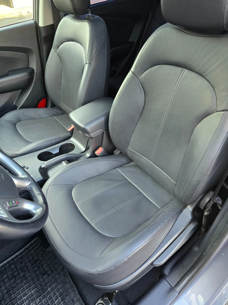 Hyundai IX35 2.0CRDI* 184* AWD* TUV, снимка 16 - Автомобили и джипове - 52856402