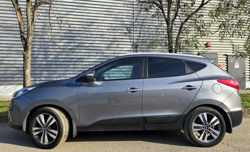 Hyundai IX35 2.0CRDI* 184* AWD* TUV, снимка 3 - Автомобили и джипове - 52856402