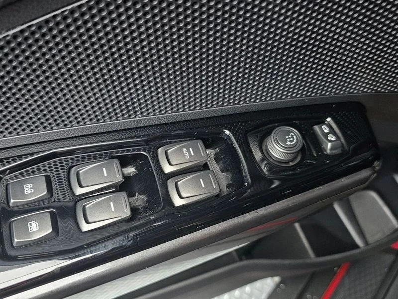 SsangYong Tivoli 1.5 175950 Automatic КРАЙНА ЦЕНА: 13228 EUR !!!РЕА, снимка 12 - Автомобили и джипове - 55968185