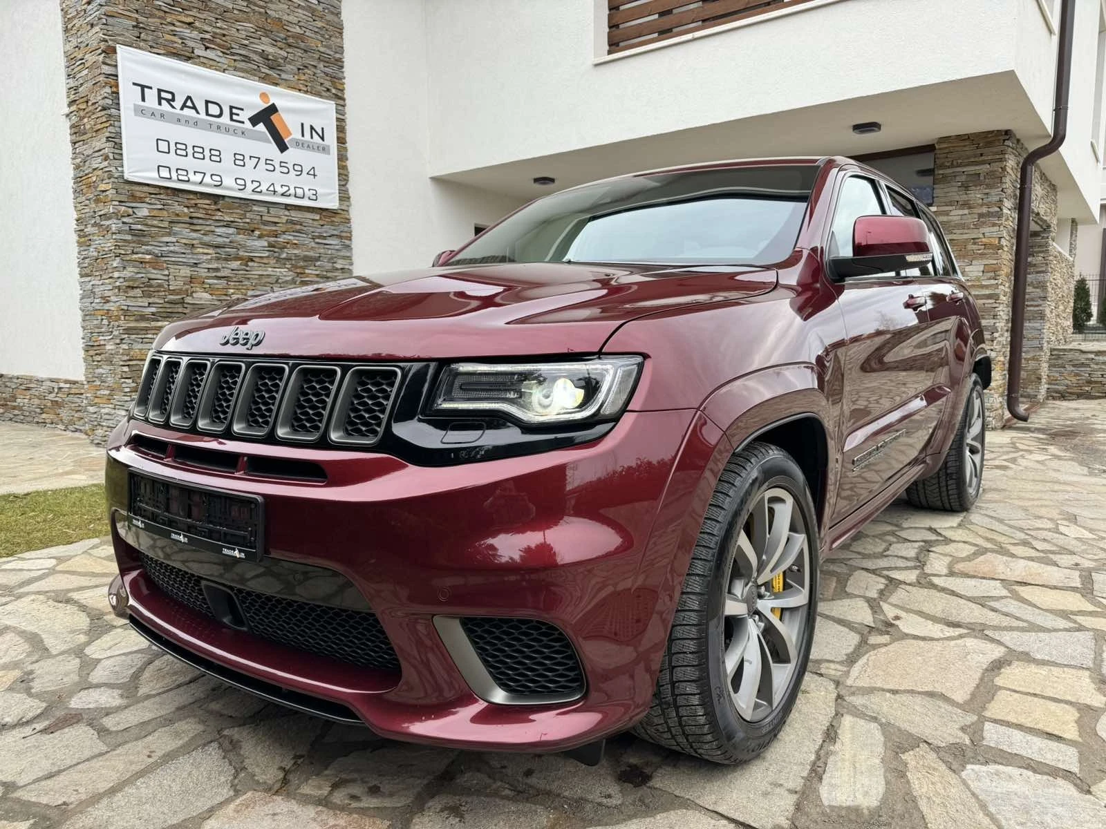 Jeep Grand cherokee TRACKHAWK 6.2L Hemi V8 НАЛИЧЕН - [1] 