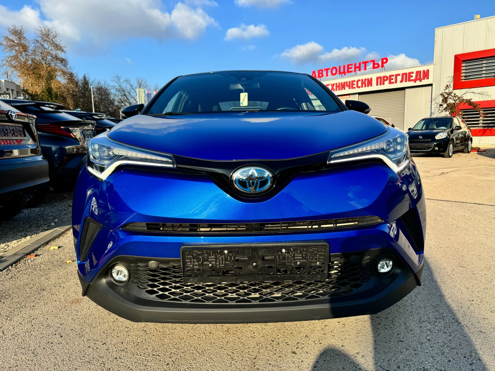 Toyota C-HR 1.8h 122к.с  Гаранция - изображение 2