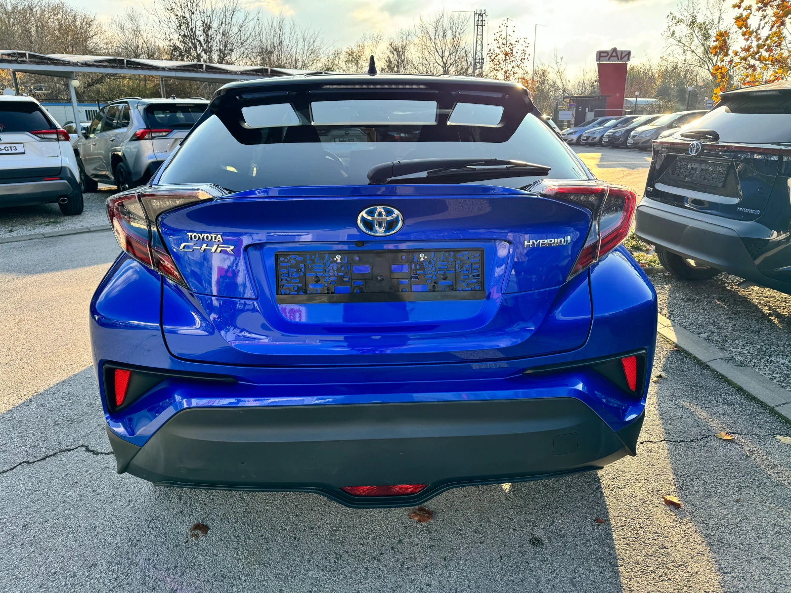 Toyota C-HR 1.8h 122к.с  Гаранция - изображение 5