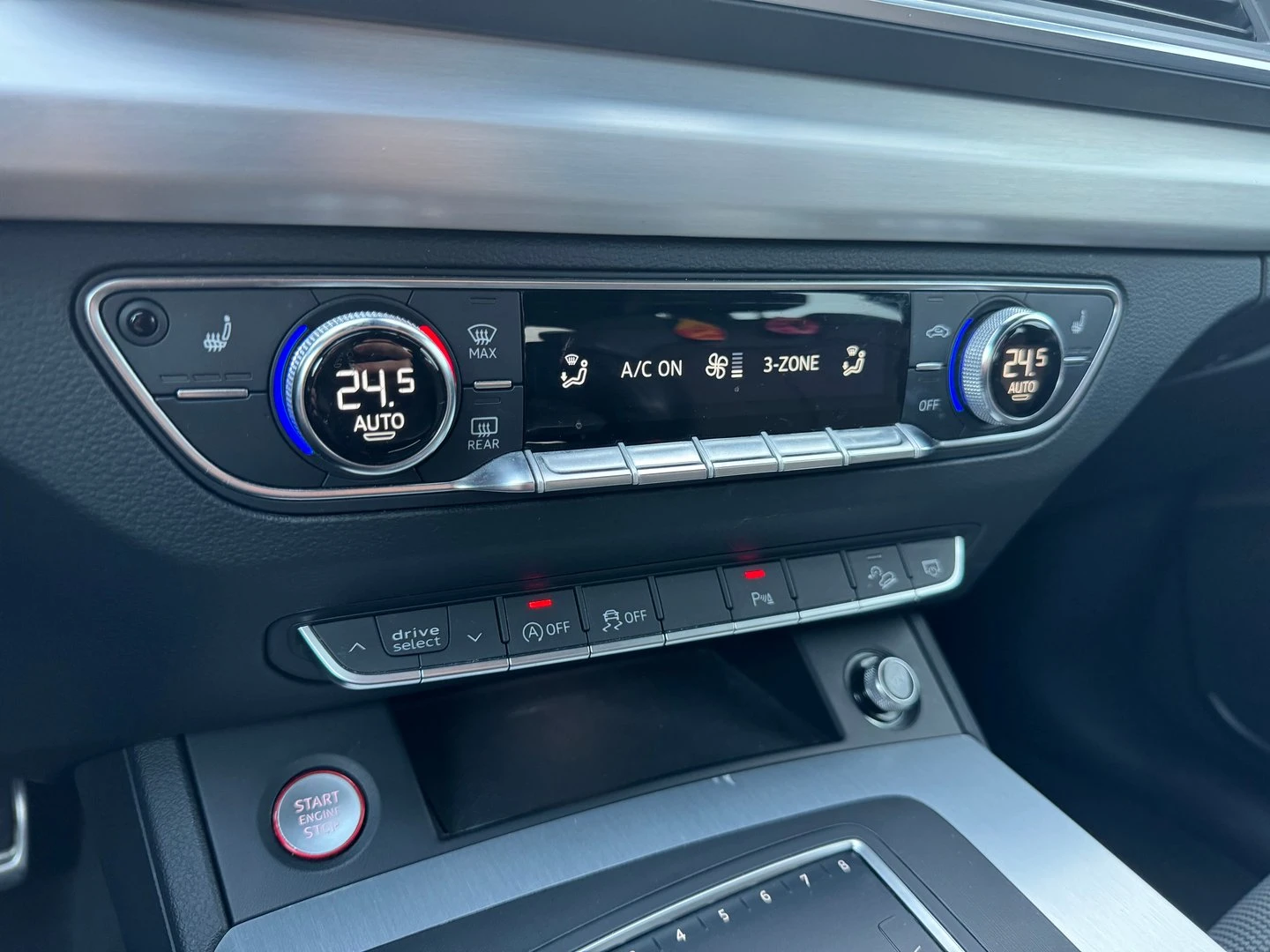 Audi Q5 Sport 45 TDI quattro, снимка 9 - Автомобили и джипове - 52571352