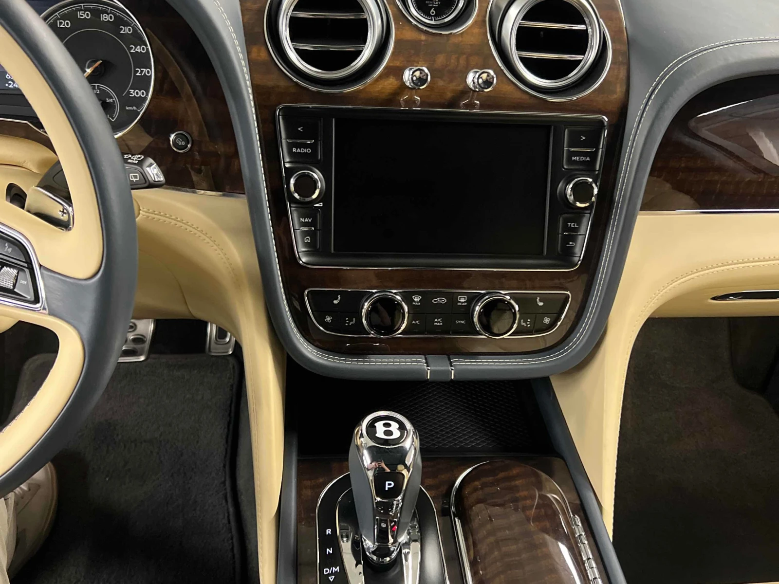 Bentley Bentayga W12/CARFAX/АВТО КРЕДИТ  - изображение 7
