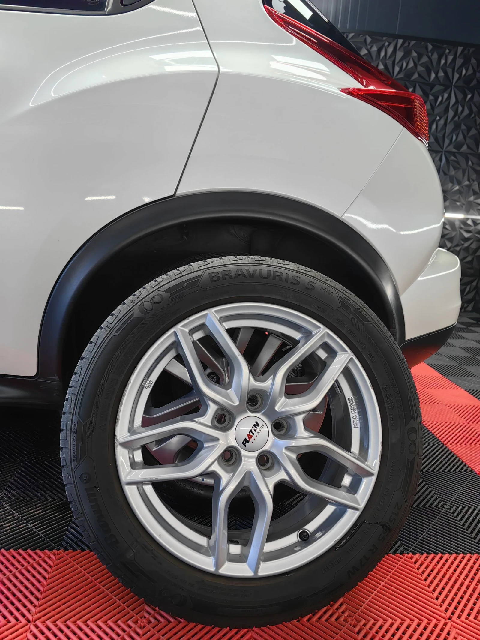 Nissan Juke 1.6* 190PS* 4x4* ��������* �������* SWISS* CAMERA* | Mobile.bg � ����������� 15