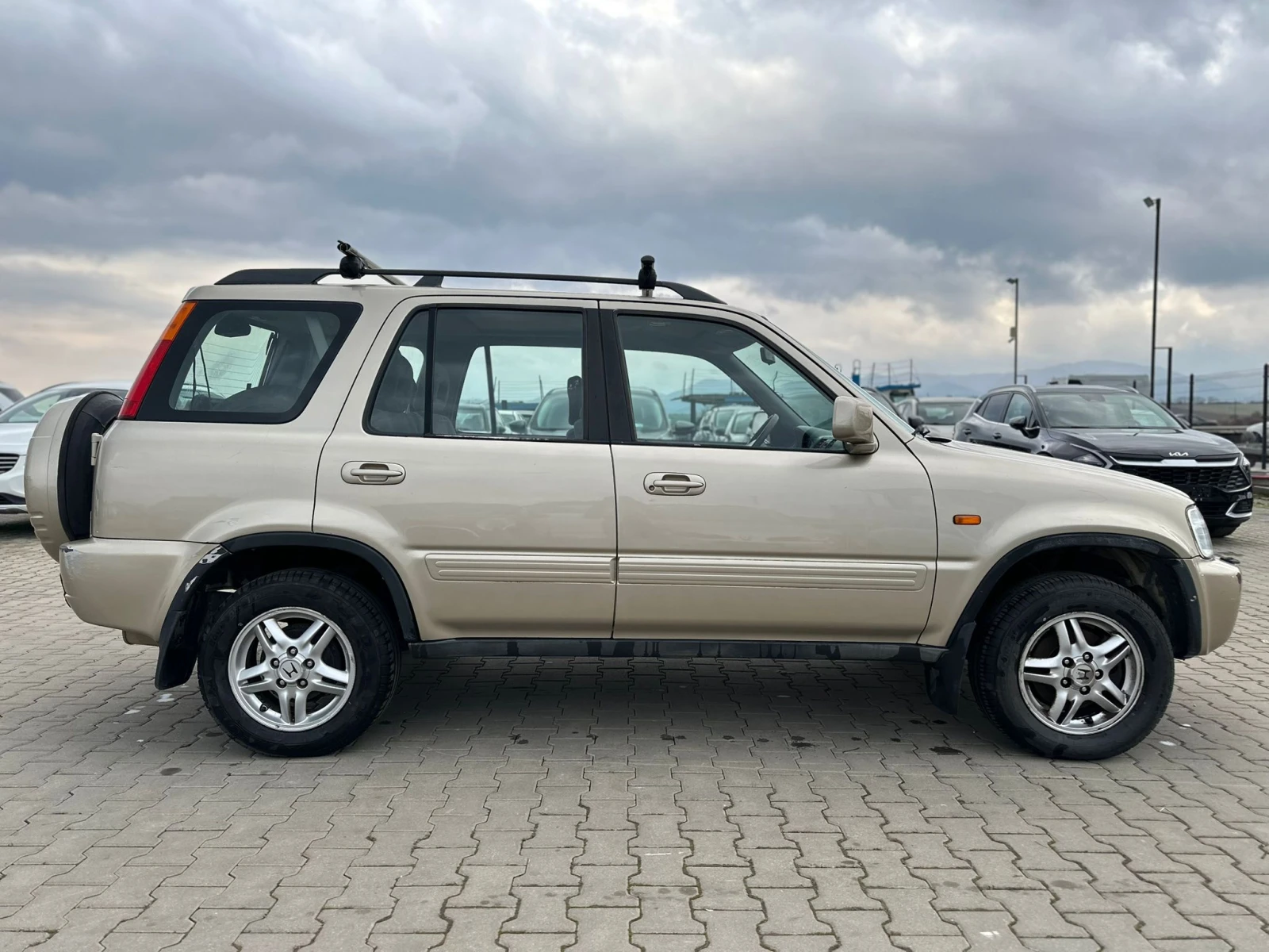 Honda Cr-v / 2.0I / 147 HP / 4X4 / , снимка 6 - Автомобили и джипове - 53985966