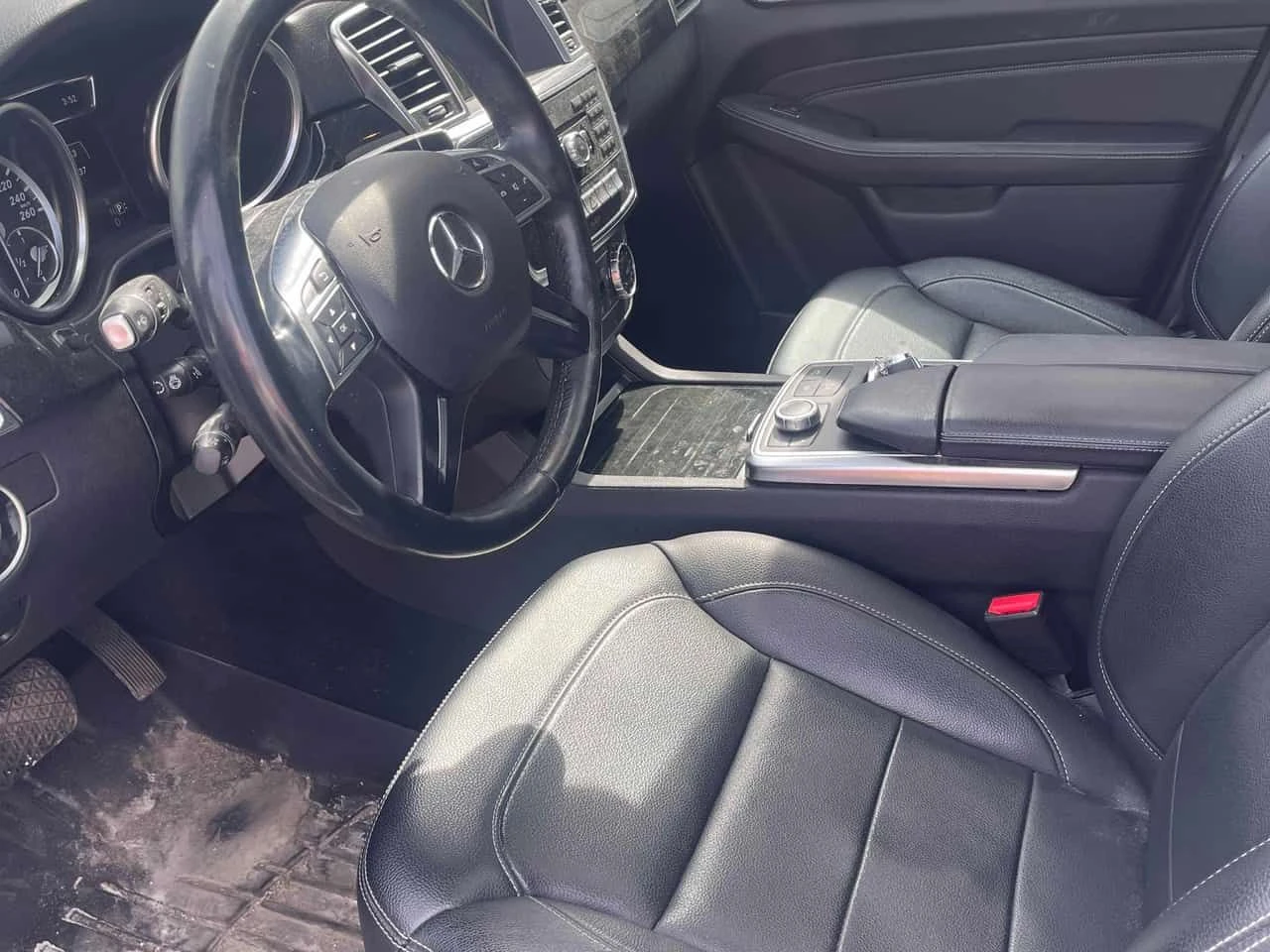 Mercedes-Benz ML 350 BlueTEC  CARFAX, снимка 5 - Автомобили и джипове - 54663217