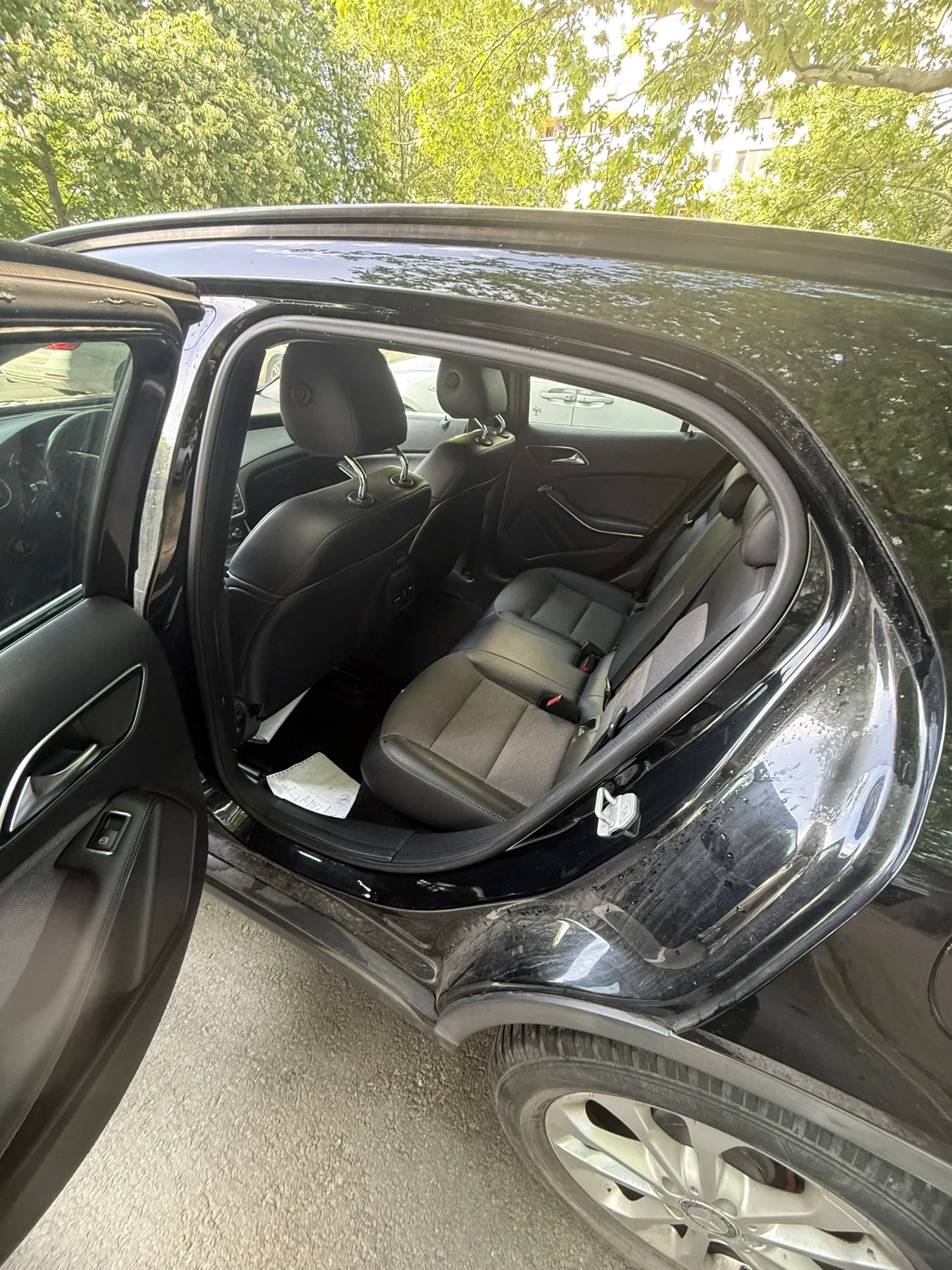 Mercedes-Benz GLA 220, снимка 2 - Автомобили и джипове - 54670186