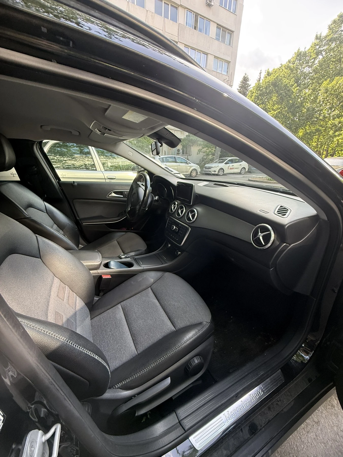Mercedes-Benz GLA 220, снимка 8 - Автомобили и джипове - 54670186