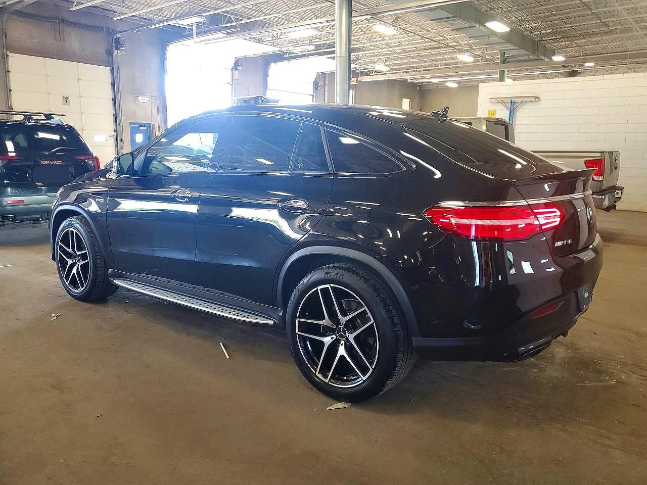 Mercedes-Benz GLE 43 AMG BITURBO* HARMAN* ОБДУХ* DISTRONIC* , снимка 4 - Автомобили и джипове - 55494619