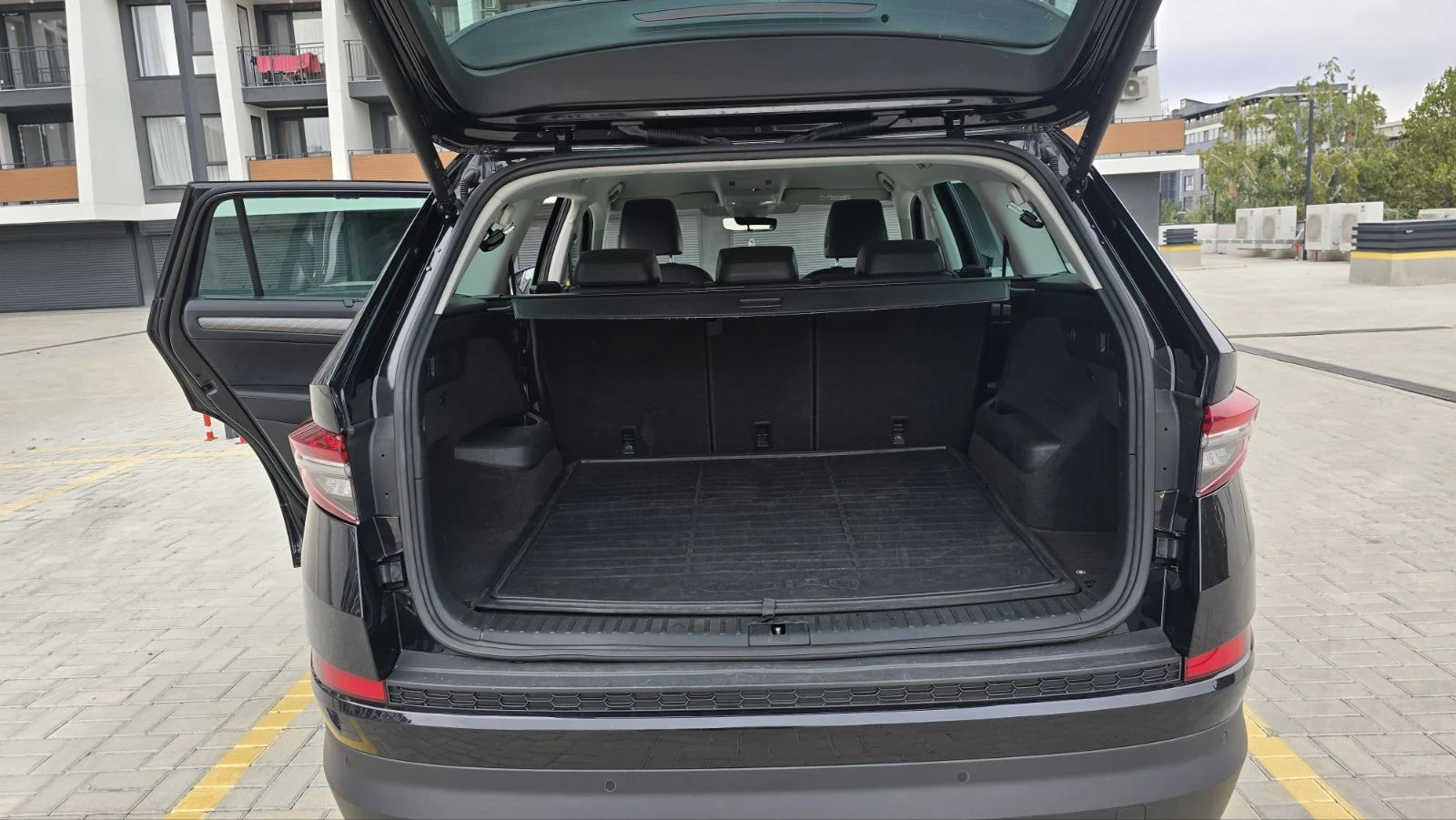 Skoda Kodiaq 2.0 TDI, снимка 14 - Автомобили и джипове - 56524296