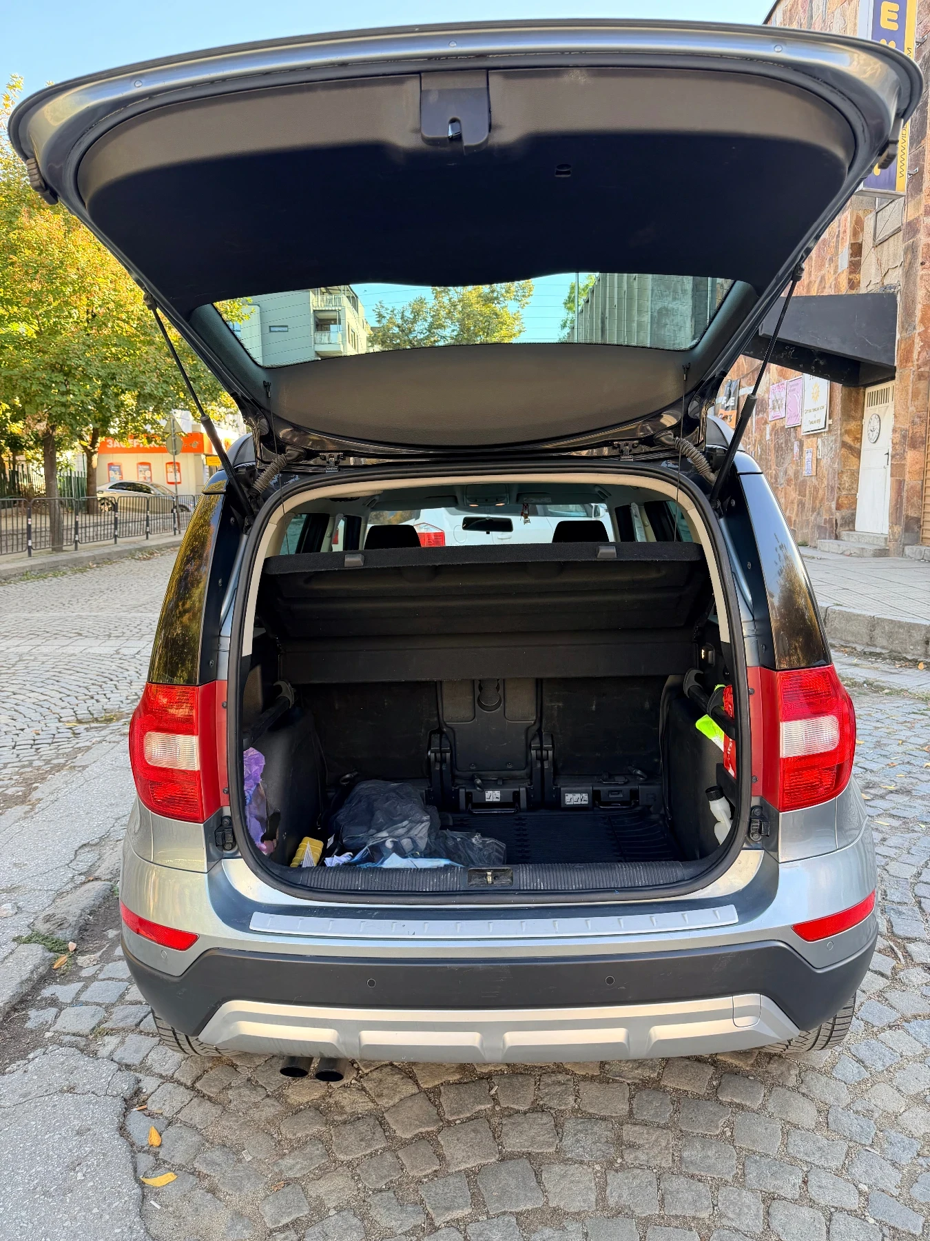 Skoda Yeti, снимка 9 - Автомобили и джипове - 56546701