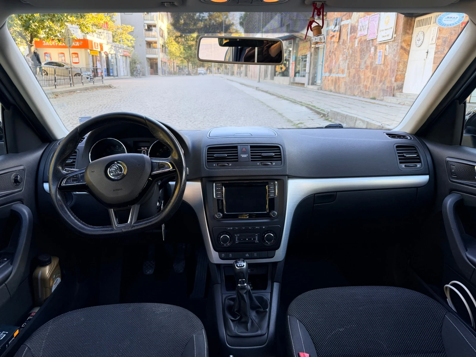 Skoda Yeti, снимка 7 - Автомобили и джипове - 56546701