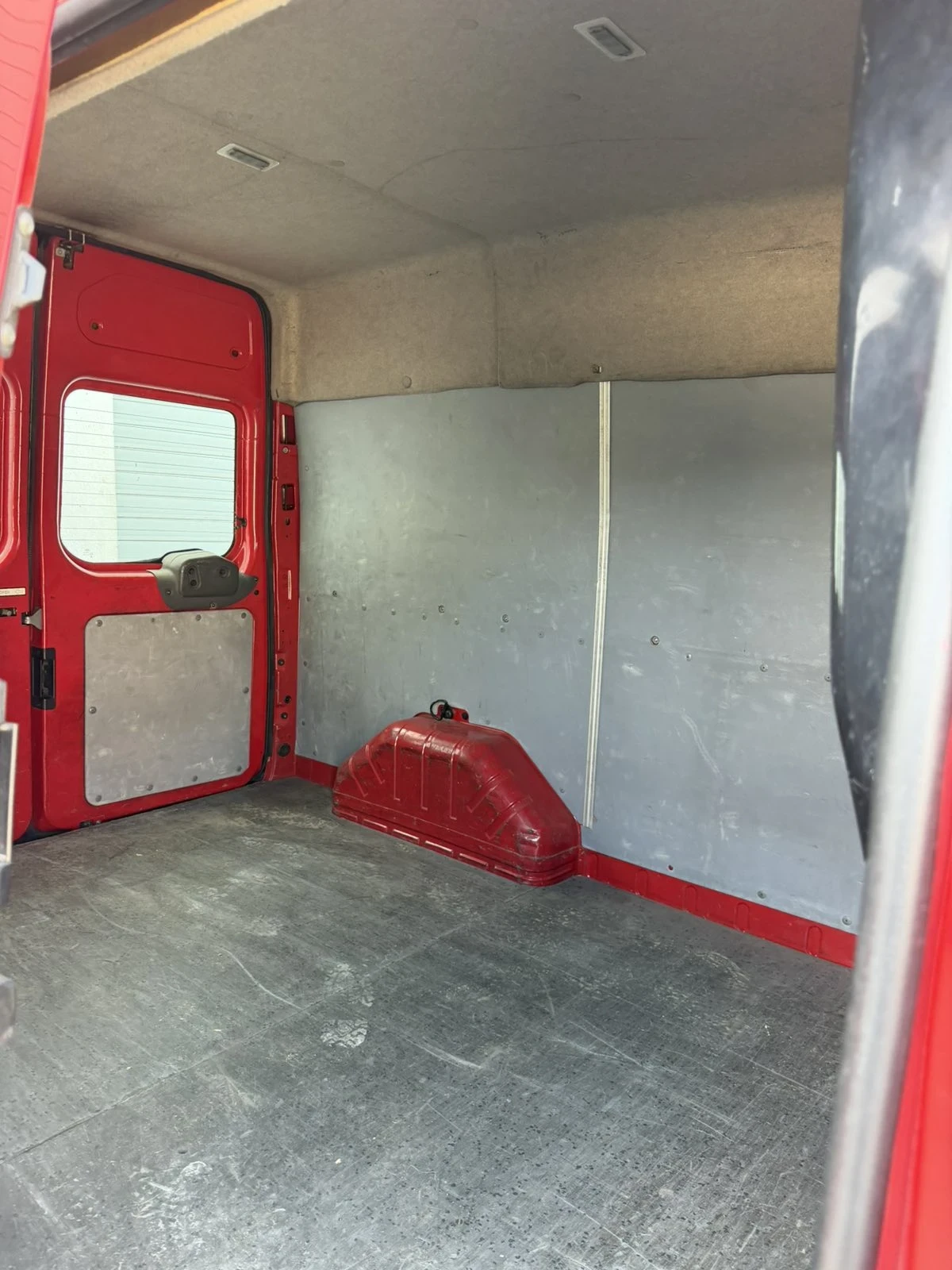 Ford Transit 2.2 140кс 6 скорости климатик , снимка 11 - Бусове и автобуси - 54157177