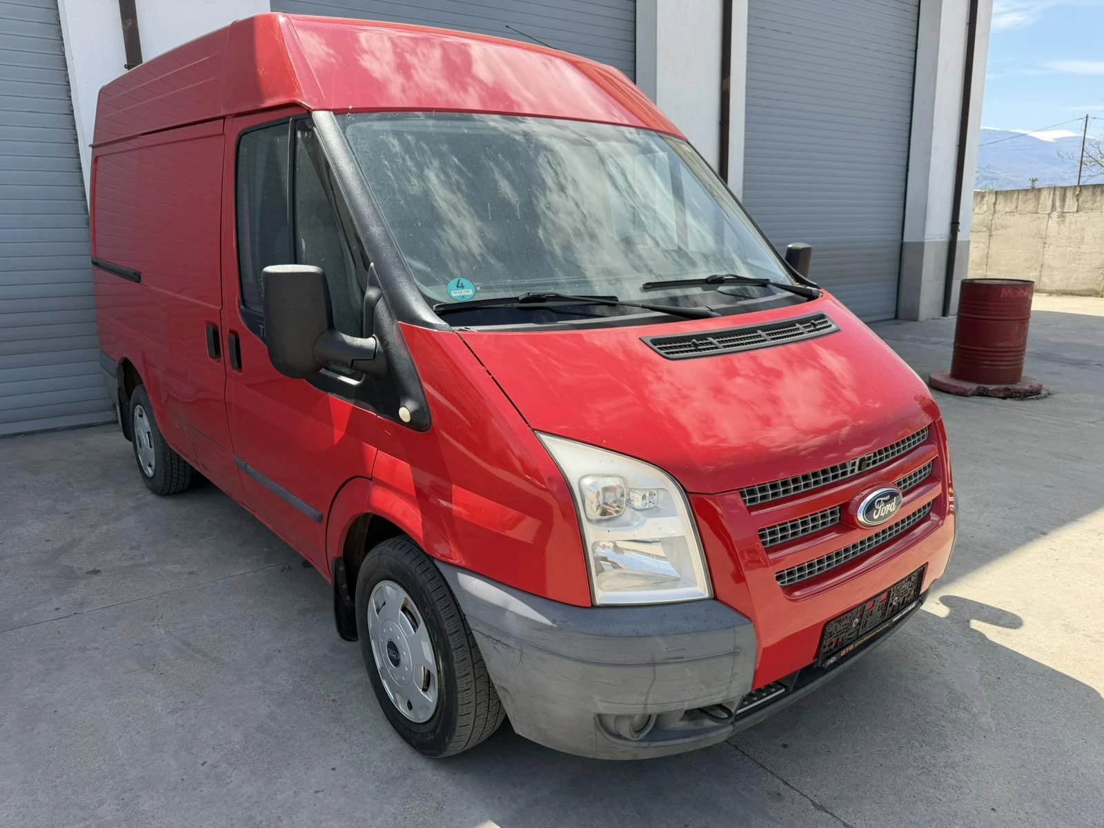 Ford Transit 2.2 140кс 6 скорости климатик , снимка 2 - Бусове и автобуси - 54157177