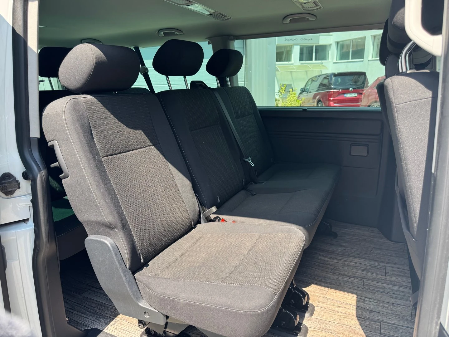 VW Caravelle, снимка 6 - Бусове и автобуси - 56420626