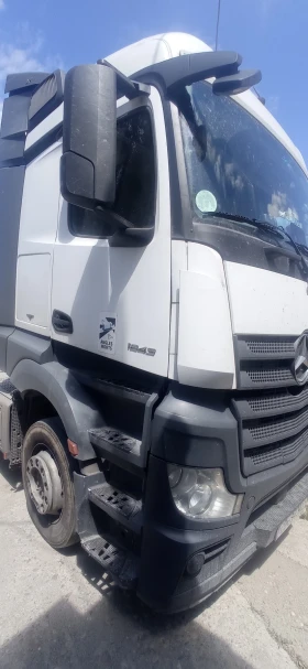 ����� �� �������� �� Mercedes-Benz Actros 1843