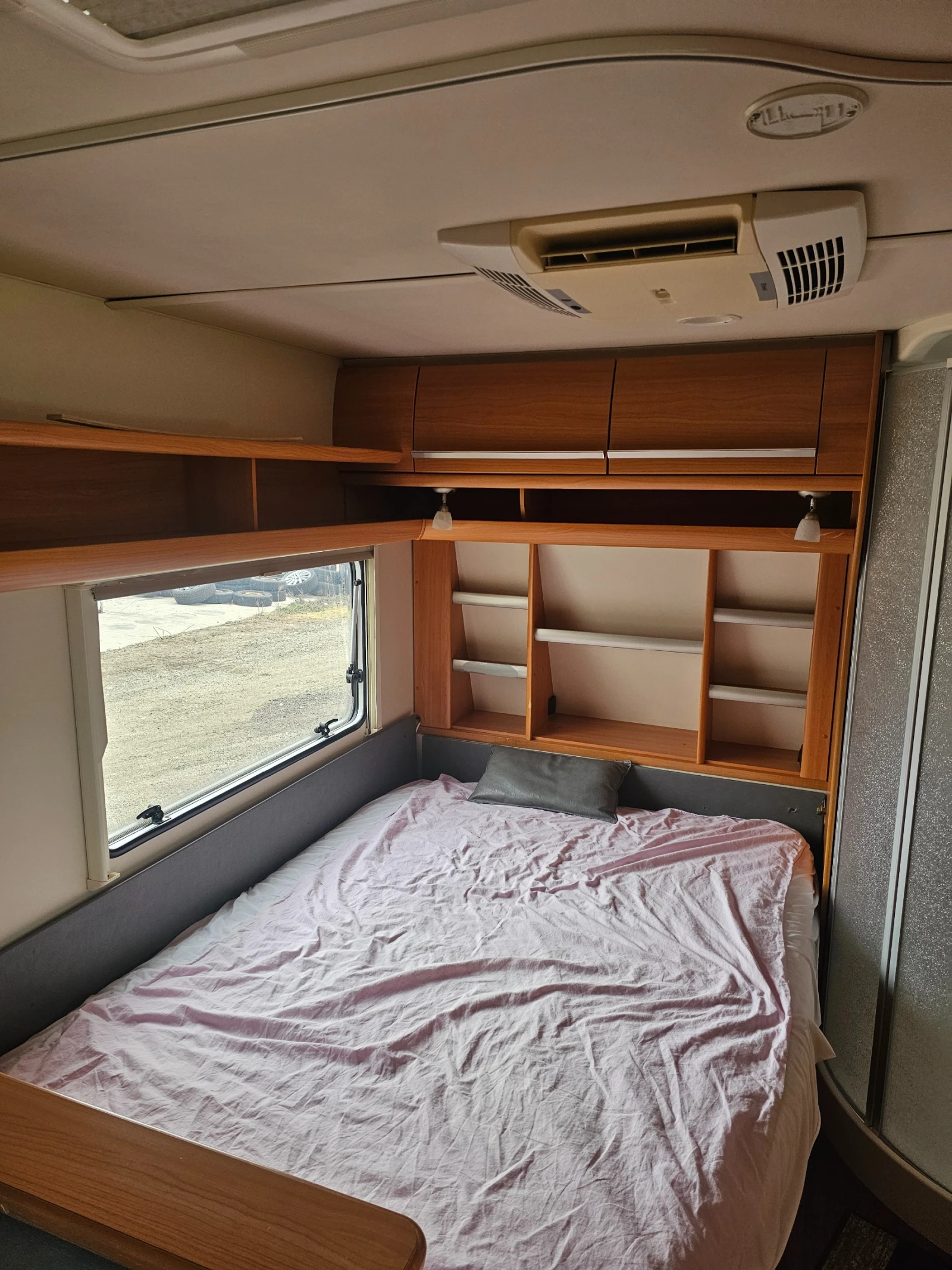 Каравана Fendt SAPHIR-390, снимка 10 - Каравани и кемпери - 54208175