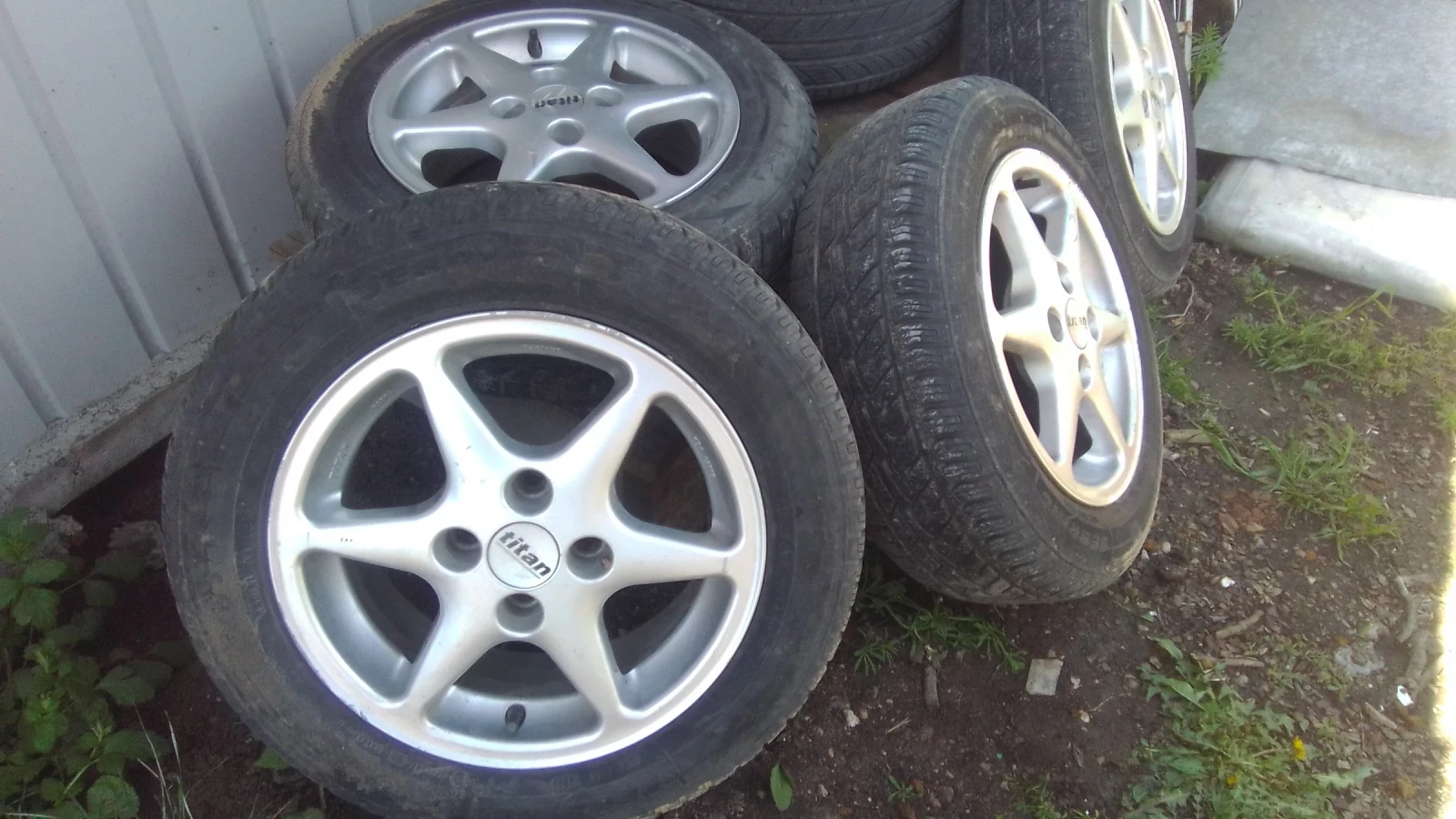 ���� � ������ 175/65R14 | Mobile.bg � ����������� 1