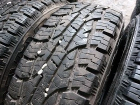 Гуми Всесезонни 235/65R17, снимка 5 - Гуми и джанти - 39148387