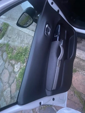 Citroen C4 Cactus 1.2 Бензин 82к.с. Става и за газова!, снимка 10