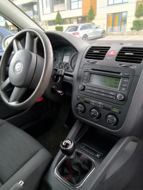 VW Golf 1.6 102кс със газ, снимка 5