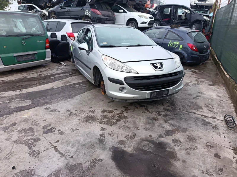 Peugeot 207 kfu, снимка 1 - Автомобили и джипове - 45613867