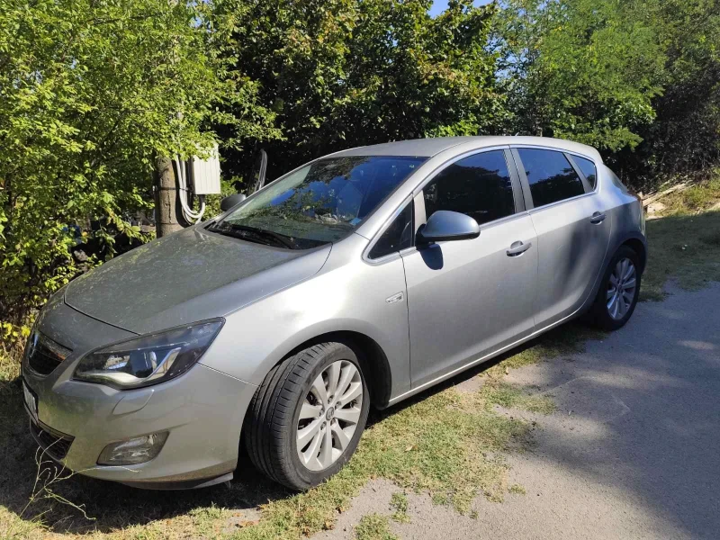 Opel Astra 1, 7 TDI 125к.с., снимка 14 - Автомобили и джипове - 47633055