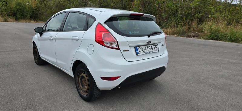 Ford Fiesta 1.6 tdci, снимка 10 - Автомобили и джипове - 47193263