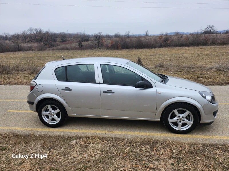 Opel Astra, снимка 13 - Автомобили и джипове - 49145027