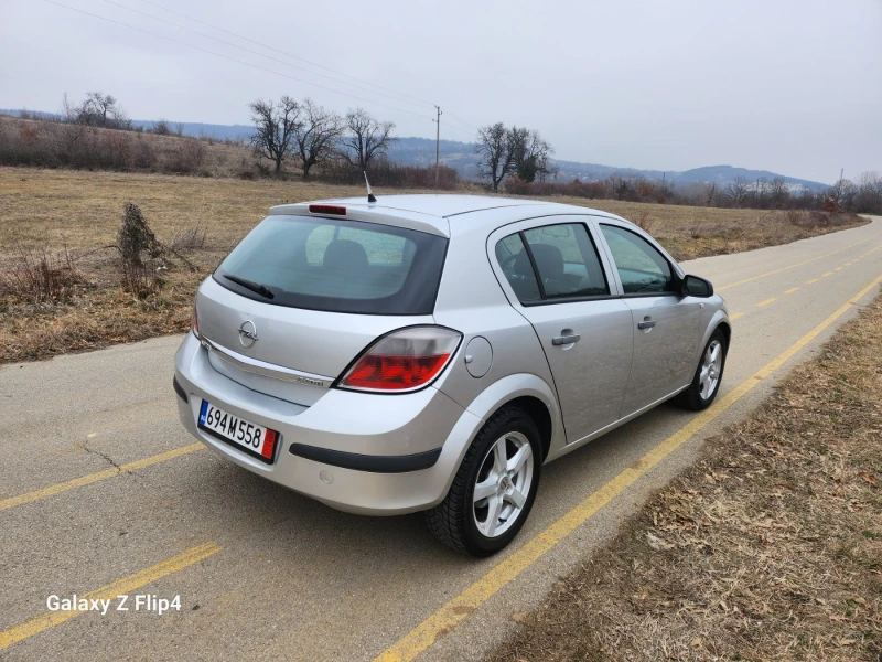 Opel Astra, снимка 15 - Автомобили и джипове - 49145027