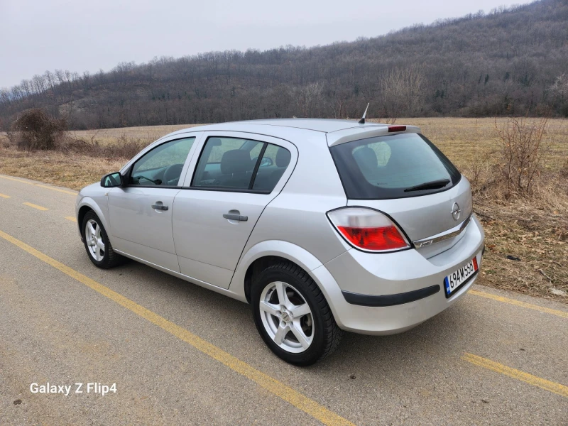 Opel Astra, снимка 16 - Автомобили и джипове - 49145027