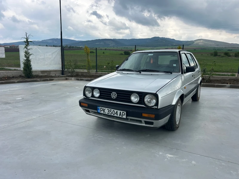 VW Golf 1.6 бензин!, снимка 2 - Автомобили и джипове - 50089989