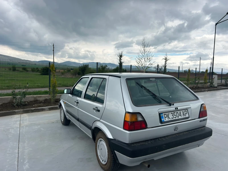 VW Golf 1.6 бензин!, снимка 3 - Автомобили и джипове - 50089989