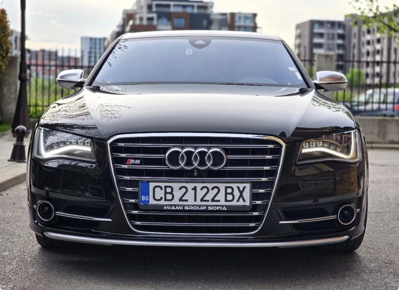 Audi S8 Exclusive Ceramic Brakes Германия, снимка 2 - Автомобили и джипове - 51511076