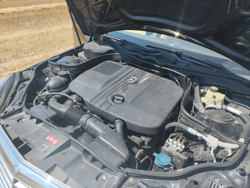 Mercedes-Benz E 200, снимка 14 - Автомобили и джипове - 52393399